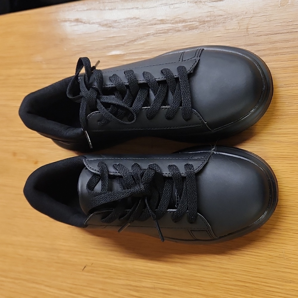 Womens Shoes.
